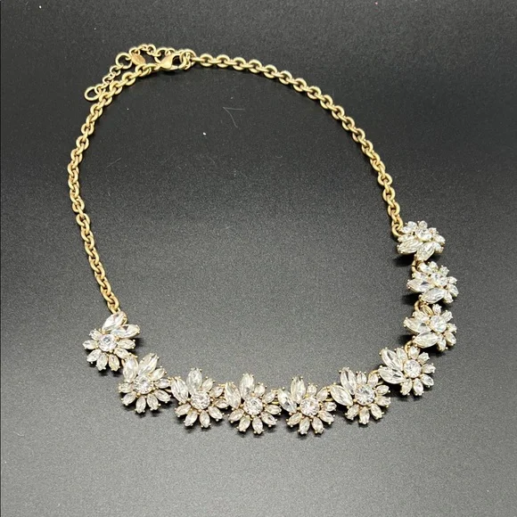 J.Crew Victorian-Inspired Clear Crystal Cluster Statement Bib Necklace ✨ - Picture 11 of 11